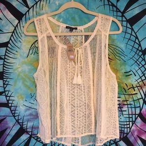 American Eagle Sheer Sleeveless top - Never Worn